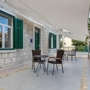  Apartament Dzapo